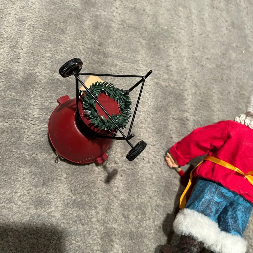 Department 56 Possible Dreams Clothtique ‘Kiss the Claus’ Santa - Picture 7 of 8